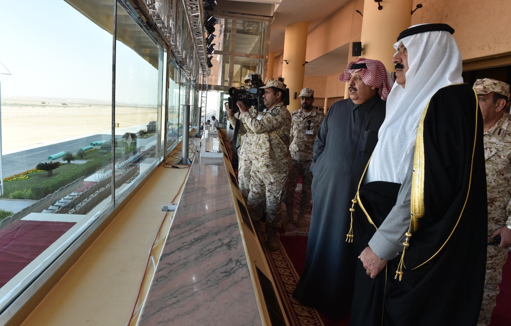 u0645u062au0639u0628 u0628u0646 u0639u0628u062fu0627u0644u0644u0647 u0623u062bu0646u0627u0621 u062au0641u0642u062fu0647 u0644u0645u0647u0631u062cu0627u0646 u0627u0644u062cu0646u0627u062fu0631u064au0629 (u0648u0627u0633)