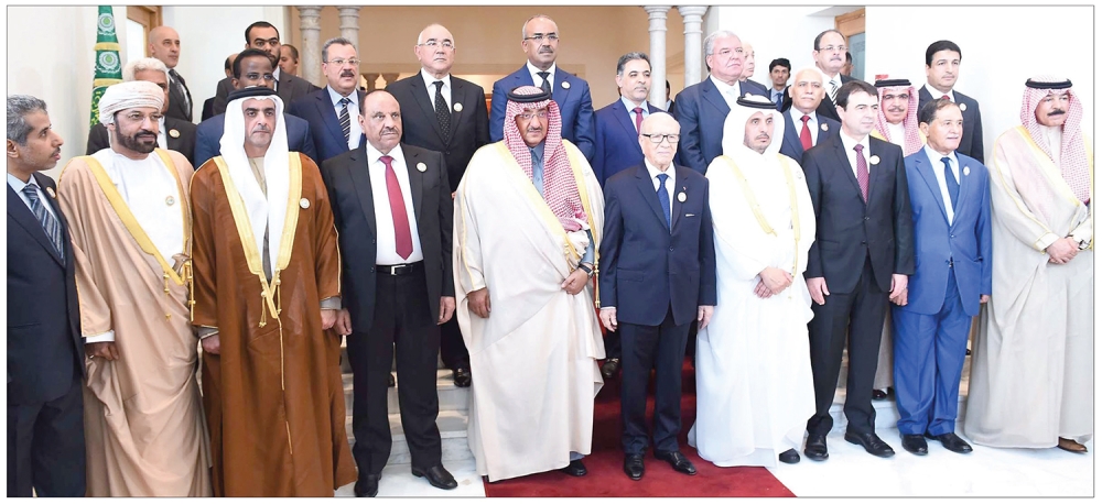 u0648u0644u064a u0627u0644u0639u0647u062f u064au062au0648u0633u0637 u0648u0632u0631u0627u0621 u0627u0644u062fu0627u062eu0644u064au0629 u0627u0644u0639u0631u0628 u0641u064a u0635u0648u0631u0629 u062au0630u0643u0627u0631u064au0629 u0628u062au0648u0646u0633n