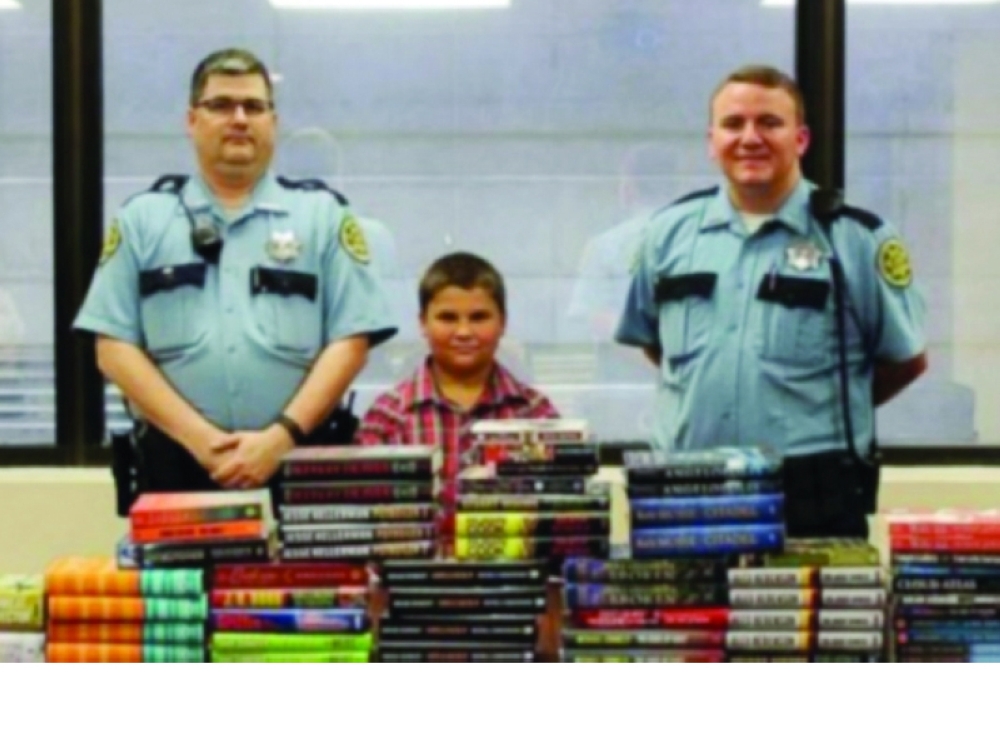 tu062au0627u064au0644u0631 u064au062au0648u0633u0637 u0631u062cu0627u0644 u0627u0644u0634u0631u0637u0629 (Inside Edition)