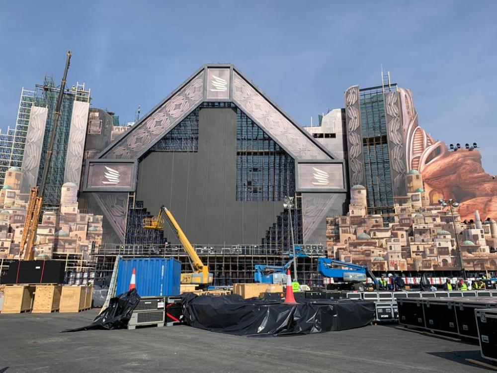 






أحد المسارح في مهرجان مدل بيست                                 (مكة)