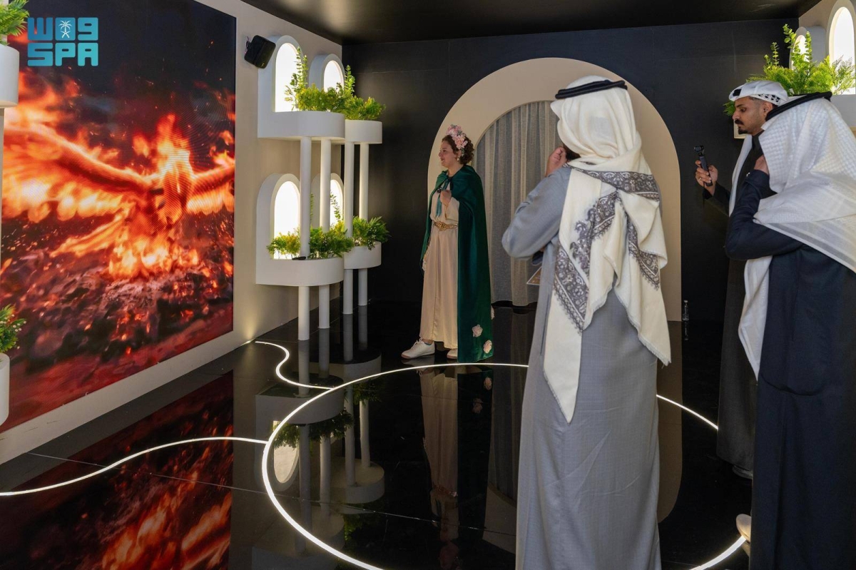 «بين الواقع والخيال» تعزز التفاعل الأدبي في مهرجان القراء والكتاب 