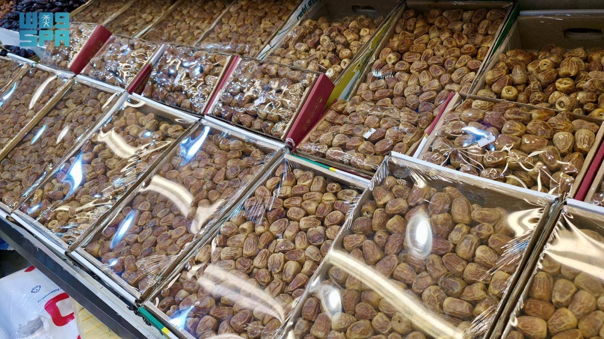 استعدادات أهالي مكة لاستقبال رمضان.. عادات متوارثة تعبق بروحانية المكان 