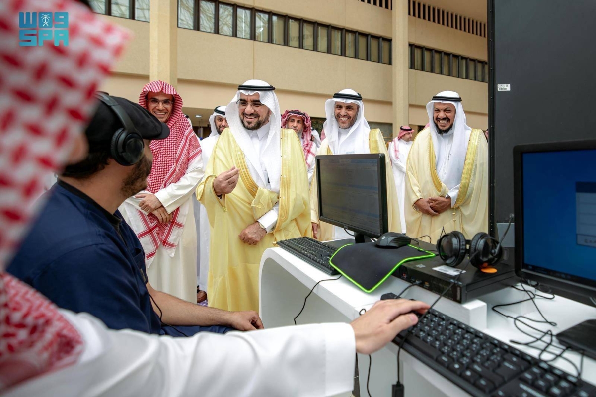 افتتاح ملتقى الشهادات الاحترافية والتطوير المهني بجامعة القصيم