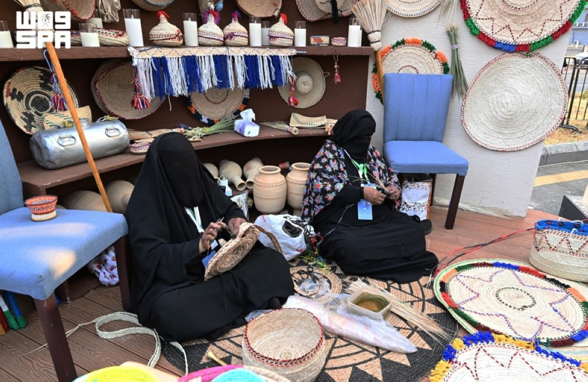 عسير تواصل حضورها في المشهد الحرفي الوطني بـ635 حر